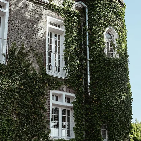 מלון Domaine Saint Clair - Le Donjon 4*