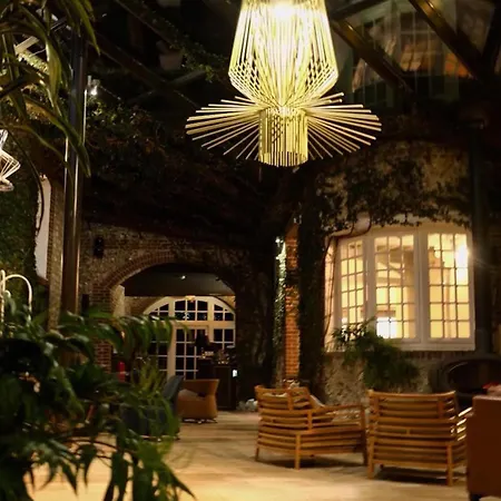 Otel Domaine Saint Clair - Le Donjon 4*